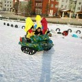 春生夏长秋收冬藏戏雪游乐设备雪地坦克车儿童电动坦克车生产