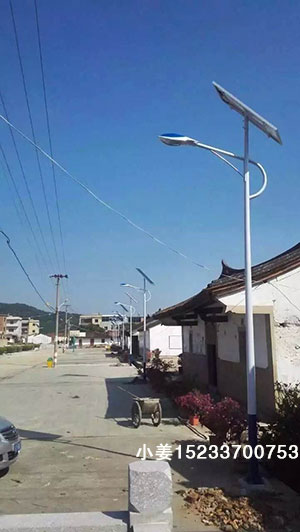 呼和浩特新农村太阳能路灯,5米6米路灯杆厂家