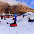 雪地转转转 滑雪场冰雪游乐设备 旋转轮胎 雪地木马