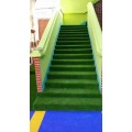 幼儿园彩虹墙面装饰 人工草坪 绿化定制草皮地毯 操场彩虹跑道
