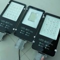 led路灯6米太阳能路灯定制一体化路灯头金豆飞机款路灯头价格
