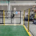 青岛围栏厂家 定制机器人护栏网车间仓库隔离网